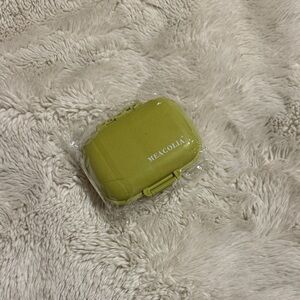 Travel pill case (Green)